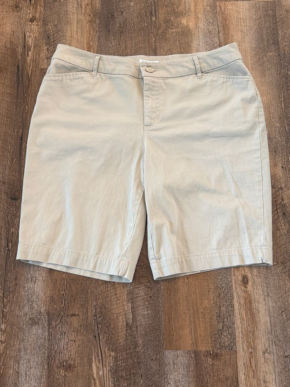 St. John’s Bay Khaki Cotton Bermuda Shorts Women’s 16W Plus